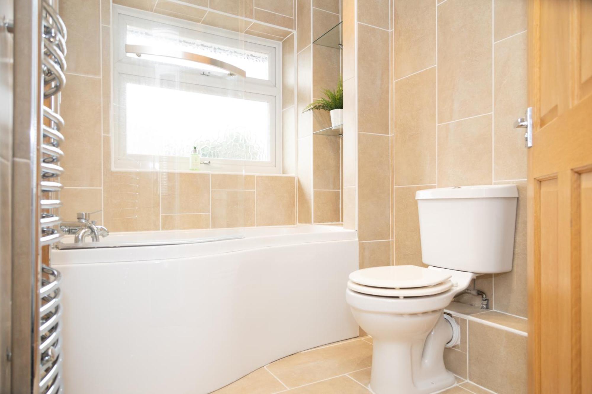 Central Ashford Stay - Contractors & Families Welcome - Free Parking Exterior foto